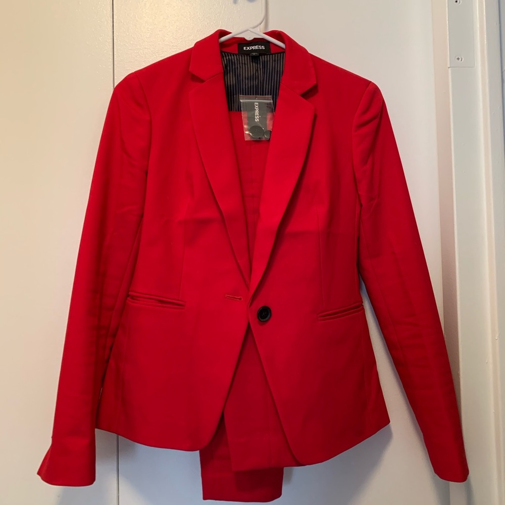Red Express Suit
